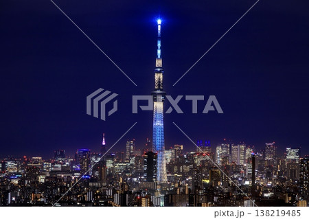 【夜景100選】アイリンクタウンいちかわより眺める東京スカイツリーと新宿方向の夜景 138219485