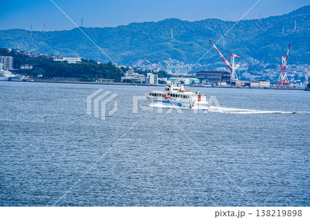 小用港を出港して広島港に向かう高速船和加3 広島県江田島市 小用港を出港して広島港に向かう高速船和加3 広島県江田島市 138219898