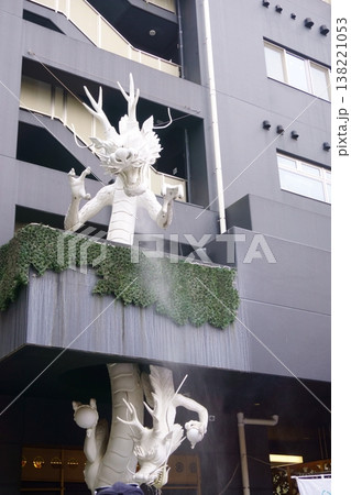 亀岳林万松寺の白龍のオブジェ12 亀岳林万松寺の白龍のオブジェ12 138221053