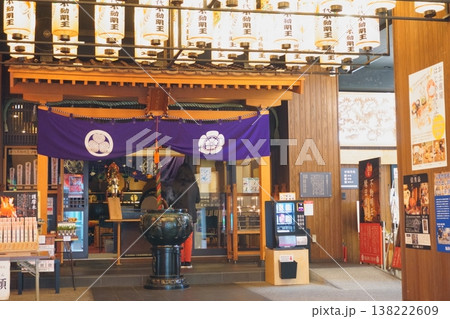 大須商店街にある万松寺の不動堂 大須商店街にある万松寺の不動堂 138222609