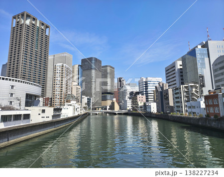 土佐堀川から見る大阪の都市風景 138227234