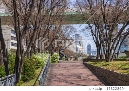 早春・土佐堀川沿いの風景 大阪市中央区にて 早春・土佐堀川沿いの風景 大阪市中央区にて 138228494