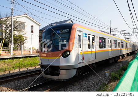 東急東横線　乗り入れ　東京メトロ 副都心線17000系　元町・中華街⇔和光市 138229405