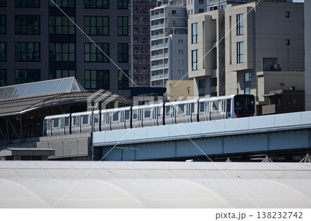 新交通ゆりかもめ、日の出駅、竹芝小型船船着場から 新交通ゆりかもめ、日の出駅、竹芝小型船船着場から 138232742