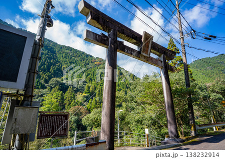 早川神社の鳥居（西都市） 138232914
