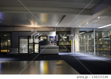 上海国際空港 上海浦東国際空港 搭乗口 上海国際空港 上海浦東国際空港 搭乗口 138233186