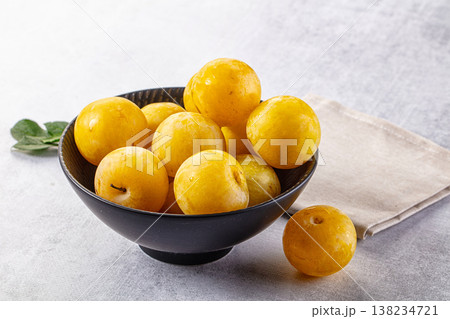 Ripe sweet fresh yellow plum Ripe sweet fresh yellow plum 138234721