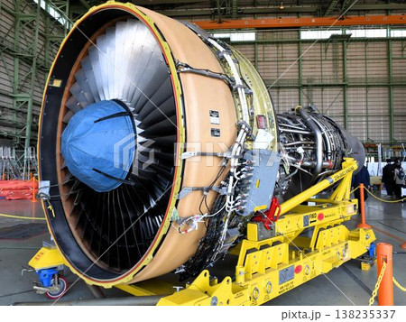 KC-767エンジン(ゼネラル・エレクトリック CF6) 138235337