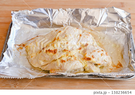 ジューシーな鶏胸肉のマヨネーズ焼き 138236654