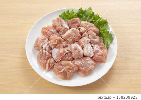 鶏もも肉 鶏もも肉 138239925