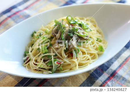 牡蠣とネギのパスタ Oyster Pasta Garlic Style 牡蠣とネギのパスタ Oyster Pasta Garlic Style 138240827