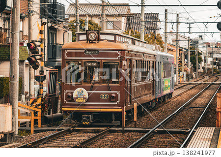 日本 京都の嵐山の路面電車 嵐電 鉄道 日本 京都の嵐山の路面電車 嵐電 鉄道 138241977
