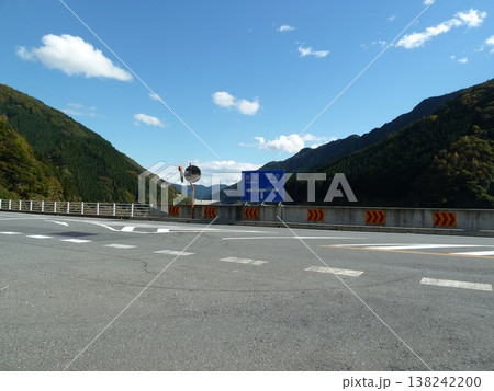 国道140号線・中津峡入口(埼玉県秩父市) 国道140号線・中津峡入口(埼玉県秩父市) 138242200