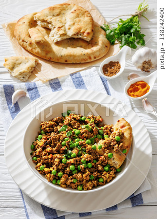 keema matar with minced meat, peas and naan 138242400