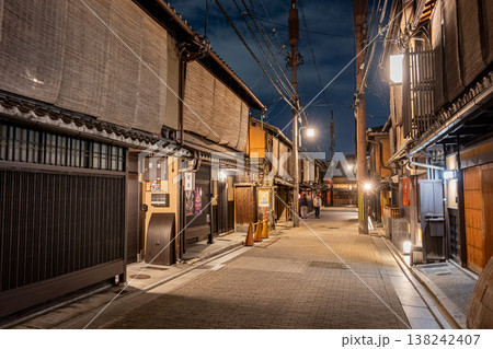 日本 京都の祇園の夜景 日本 京都の祇園の夜景 138242407