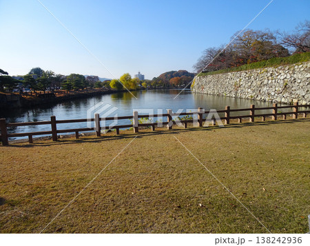 姫路城の内堀（兵庫県姫路市）2025年11月撮影 138242936
