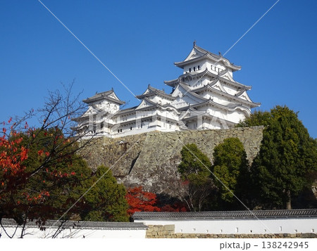 姫路城(兵庫県姫路市)2025年11月撮影 姫路城(兵庫県姫路市)2025年11月撮影 138242945