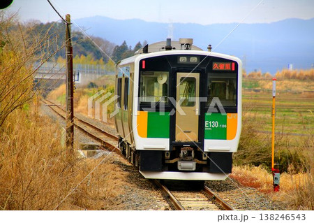 内房と房総半島の内陸を結ぶ非電化路線… JR久留里線・キハE130系100番台 138246543
