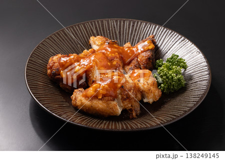 鶏ささみ　揚げ　ピリ辛ソース 138249145