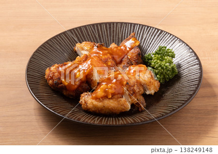 鶏ささみ　揚げ　ピリ辛ソース 138249148