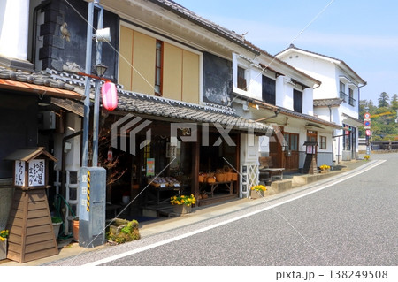 豆田町・御幸通り(伝統的建造物群保存地区・日田市) 豆田町・御幸通り(伝統的建造物群保存地区・日田市) 138249508