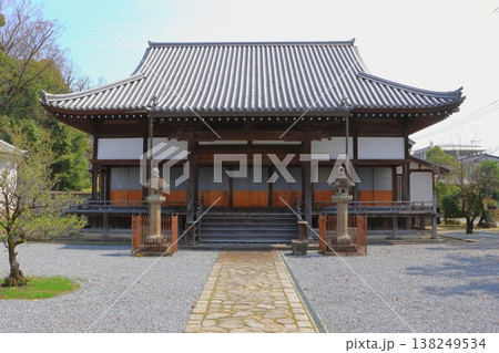 長福寺本堂（豆田町・伝統的建造物群保存地区・日田市） 138249534