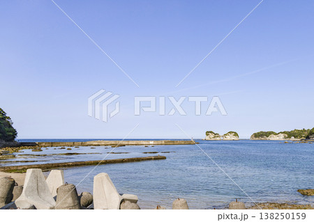 円月島(えんげつとう) 円月島(えんげつとう) 138250159