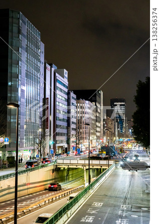 東京都中央区日本橋 江戸橋南詰歩道橋から見る昭和通りの夜景 東京都中央区日本橋 江戸橋南詰歩道橋から見る昭和通りの夜景 138256374