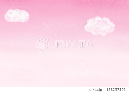 ピンク色の雲が浮かぶ空の背景 138257591