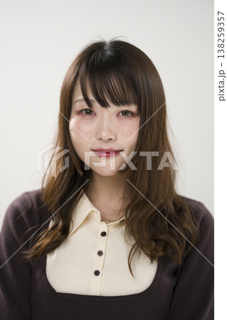 女性 女性 138259357