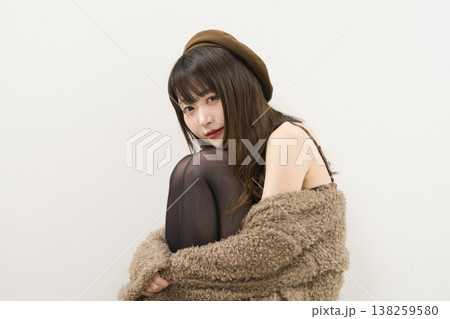 女性 138259580
