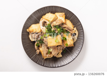 豚肉 厚揚げ豆腐 蓮根 炒め 豚肉 厚揚げ豆腐 蓮根 炒め 138260076