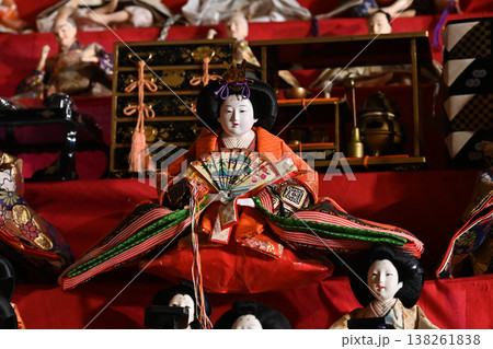 【奈良】壺阪寺で毎年行われる大雛曼荼羅は、面白いお雛様を探すのも楽しみの一つです。 138261838