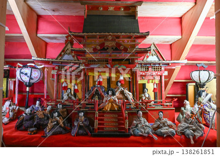 【奈良】壺阪寺で毎年行われる大雛曼荼羅は、面白いお雛様を探すのも楽しみの一つです。 138261851