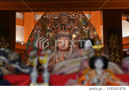 【奈良】壺阪寺で毎年行われる大雛曼荼羅は、面白いお雛様を探すのも楽しみの一つです。 138261876