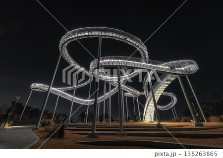 Pohang Space Walk at Night Pohang Space Walk at Night 138263865