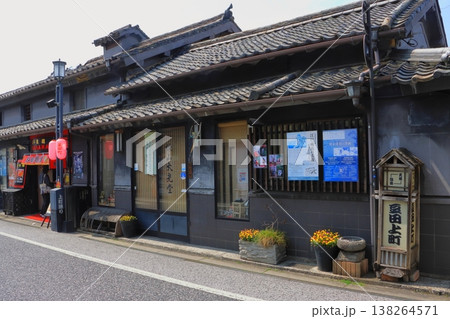 豆田町・上町通り（伝統的建造物群保存地区・日田市） 138264571