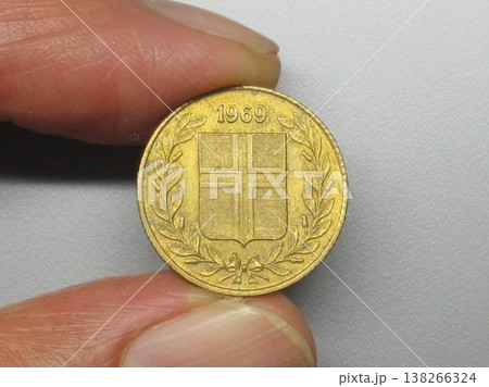 アイスランドで1969年に発行された50オーラ硬貨 アイスランドで1969年に発行された50オーラ硬貨 138266324