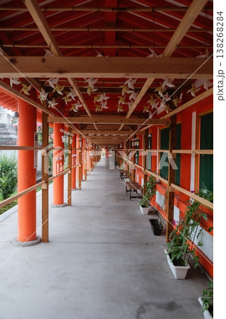 Kyoto Paper Crane Pathway Traditional Garden 138268284