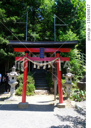 Traditional Japanese Torii Gate Shrine Entrance 138268617