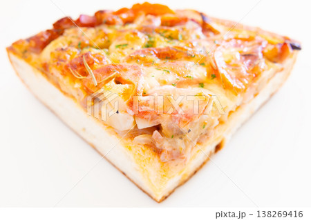 おいしいピザ風のフォカッチャ 138269416