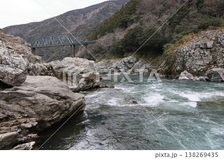 大歩危峡の第2吉野川橋梁 138269435