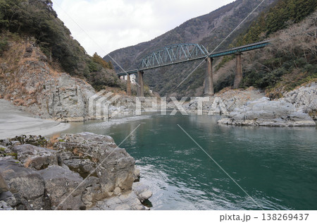 大歩危峡の第2吉野川橋梁 大歩危峡の第2吉野川橋梁 138269437