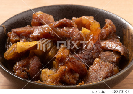 牛すじ煮込み 138270108