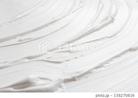 白いアクリル絵の具を伸ばした質感のクローズアップ撮影65 138270816