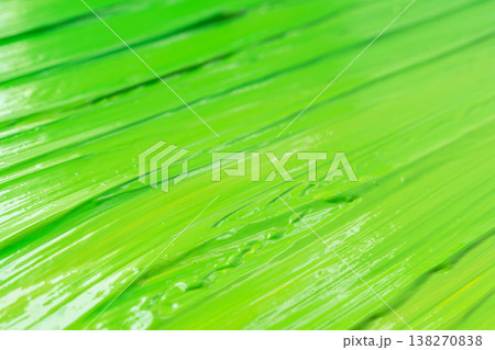 緑色と黄色のアクリル絵の具を伸ばした質感のクローズアップ撮影14 緑色と黄色のアクリル絵の具を伸ばした質感のクローズアップ撮影14 138270838