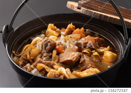 牛もつ 味噌煮込み 牛もつ 味噌煮込み 138272587
