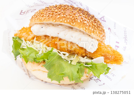 おいしいタルタルフィッシュサンド 138275051