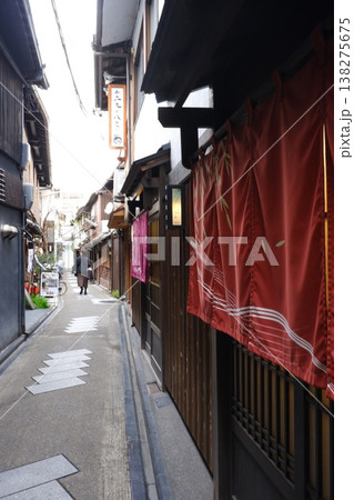 京都柳小路の雅な風景 京都柳小路の雅な風景 138275675