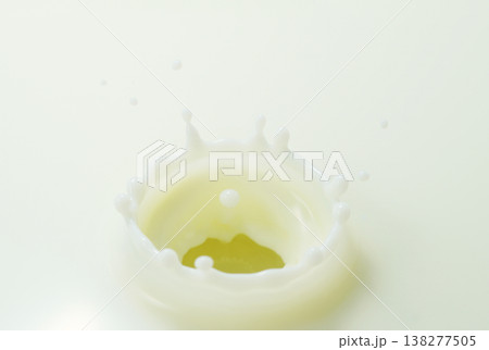 ミルククラウン 138277505